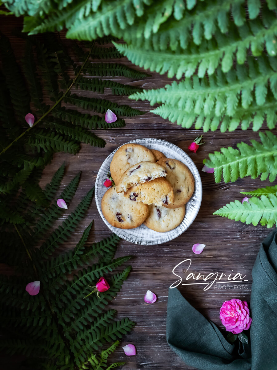 Печенье с вяленой клюквой