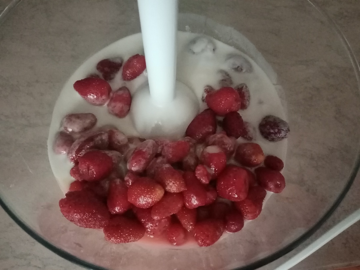 Приготовление десерта.