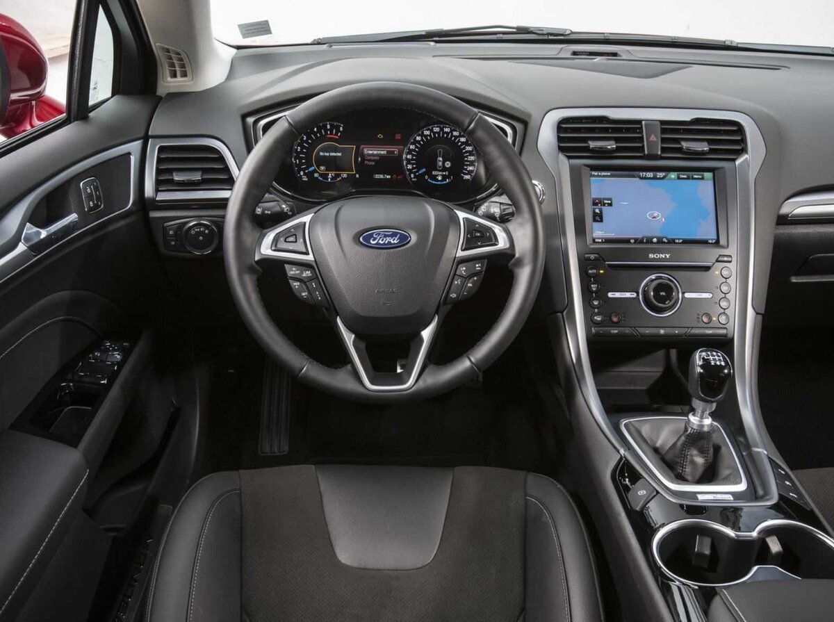 Добротные материалы, качественная мультимедия, всё на уровне цена-качество 