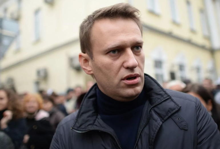 Алексей Навальный на митинге // REUTERS