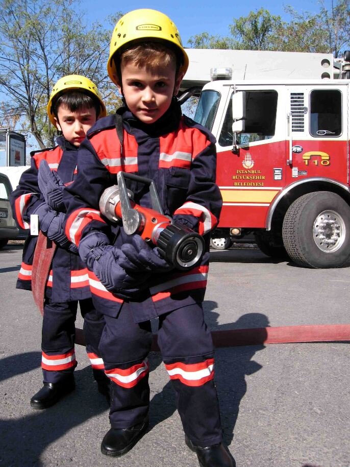 Фото пожарника для детей