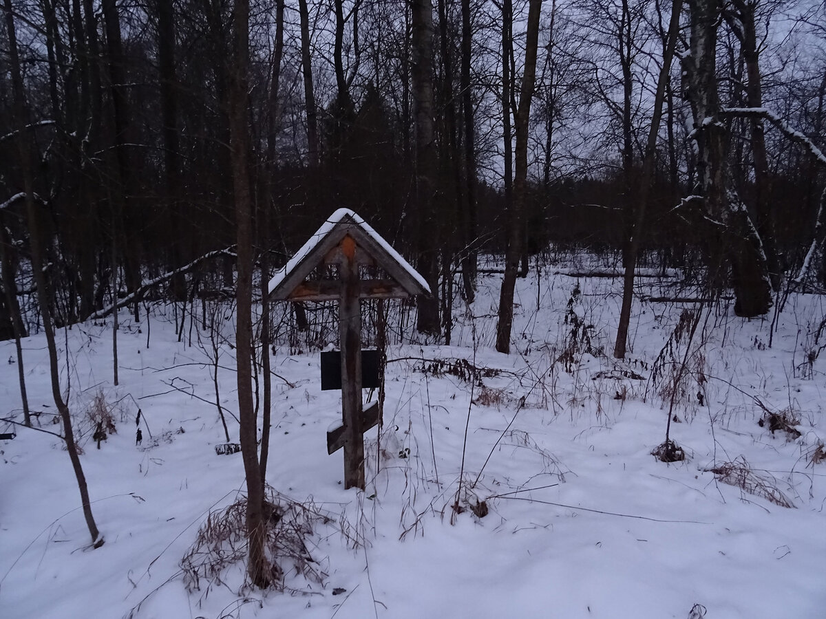 Старый погост в деревне