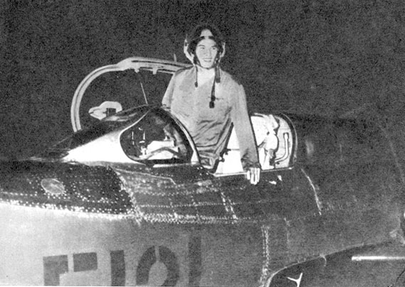 Бравый вьетнамский летчик