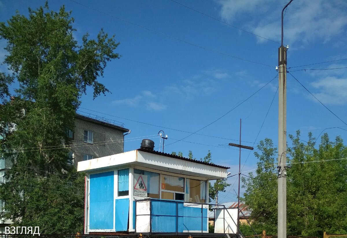 На вид - обычная российская стоянка.