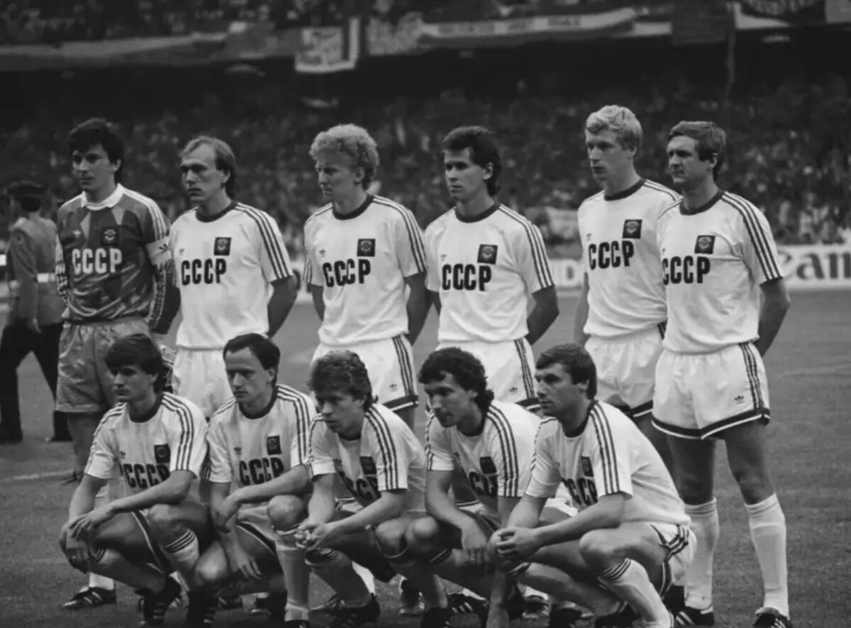                                   Динамо Киев.                                                            