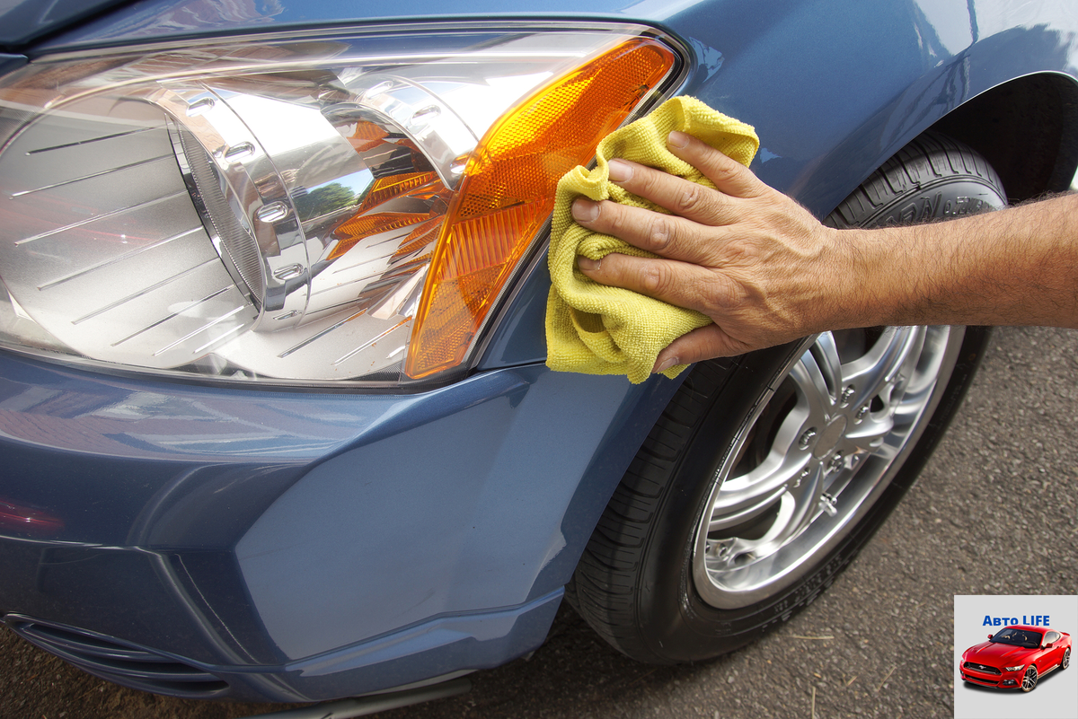 Источник - https://totalautomotive.ca/wp-content/uploads/2016/08/wipecarclean.jpg