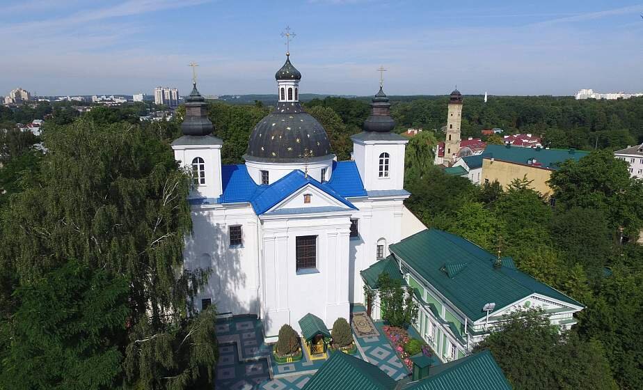  Игумения Гавриила, настоятельница гродненского Свято-Рождество-Богородичного ставропигиального женского монастыря:
