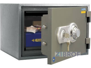 Первым делом мы рассмотрим недорогой мебельный сейф - AIKO Т-17.
Наибольшее распространение у нас в стране получили, так называемые, мебельные сейфы. Их можно поставить в шкаф, на стол или просто убрать на полку.
Тут нельзя не отметить, что он может быть легко украден вместе с ценностями, находящимися внутри. Однако не всегда мы покупаем сейф только от грабителей, очень часто мы убираем в него те вещи, которые мы хотим спрятать не от воров, а от людей, которых мы сами впускаем в квартиру.
Несмотря на то, что данный вид сейфов - самый простой и степень его устойчивости к взлому минимальна, он выполняет свои функции, защищая ценности от посторонних.

Если нам необходимо защитить ценности от пожара, то следует говорить об огнестойких сейфах. Одним из таких является модель VALBERG FRS-30 CL.
