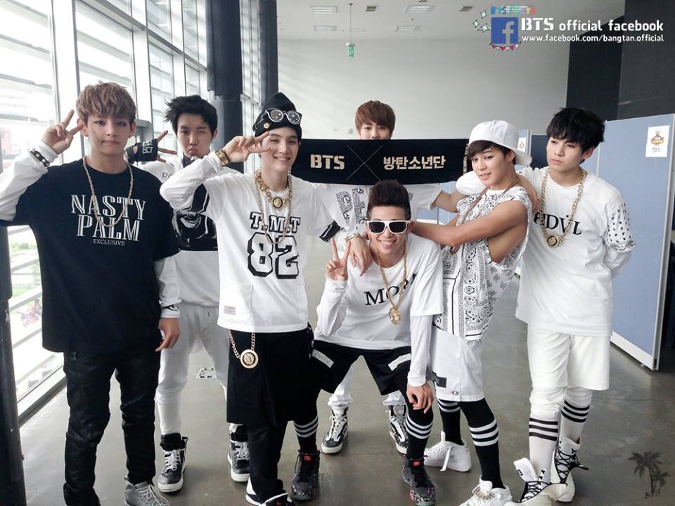 Группа БТС дебют. BTS 2013 дебют. Группа БТС 2013 год. BTS 2013 дебют Намджун.