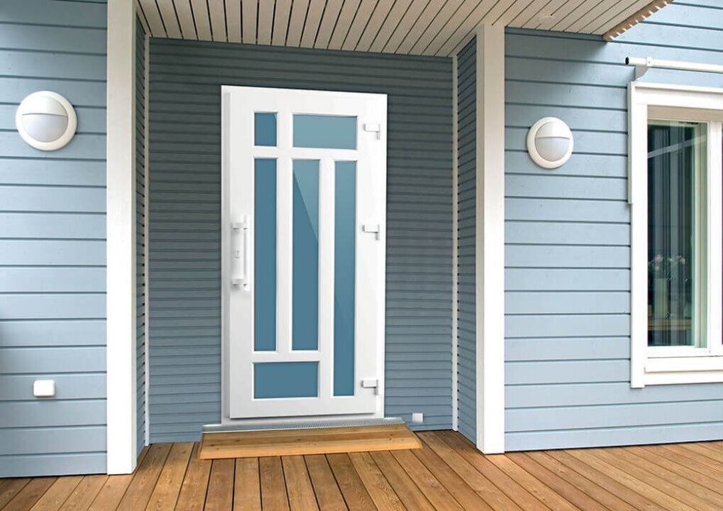 пластиковые двери