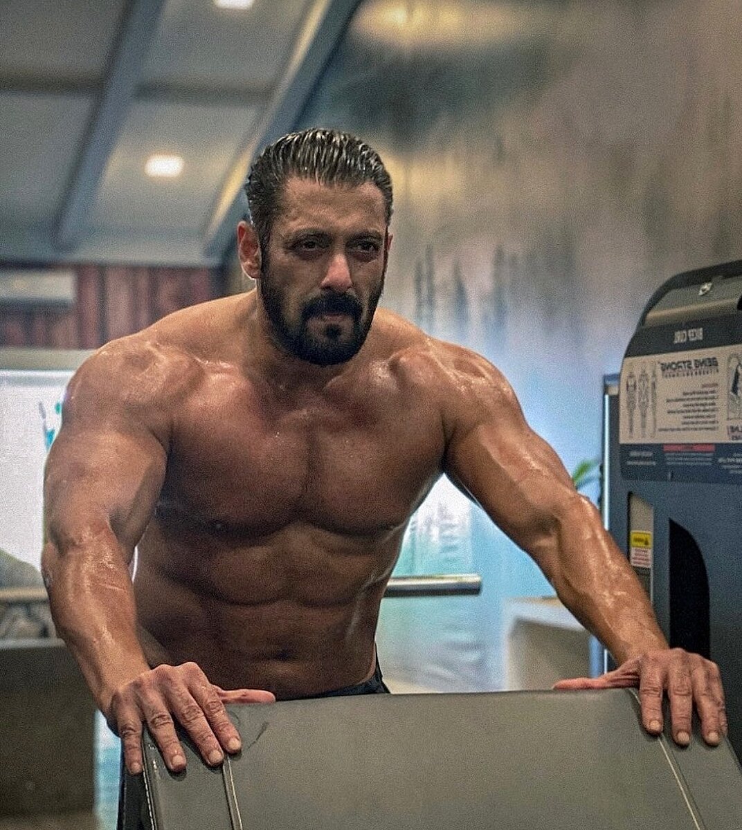 Вся жизнь в тренировках. Фото из Инстаграма @beingsalmankhan