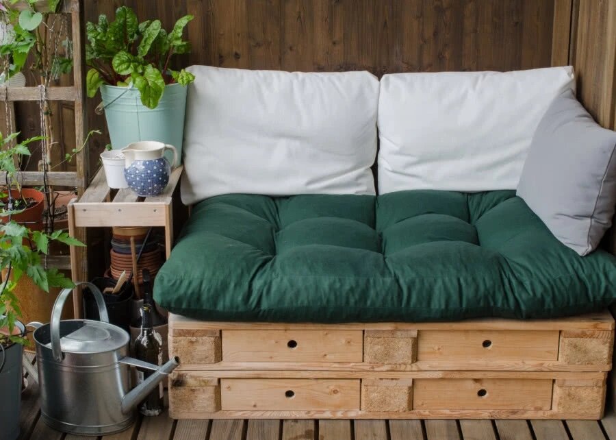 Пример готовой мебели из поддонов