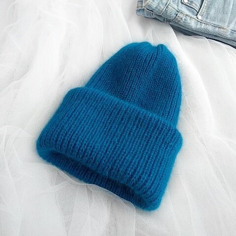 Связала для себя шапочку