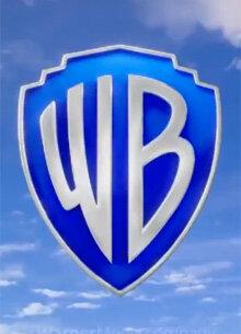 Киностудия Warner Bros. представила новый логотип, который теперь будет демонстрироваться в начале всех ее кинопроектов. Предыдущая версия эксплуатировалась более десяти лет, ее можно было видеть перед такими фильмами, как "Чудо-женщина", "Безумный Макс 4: Дорога ярости" и другими.