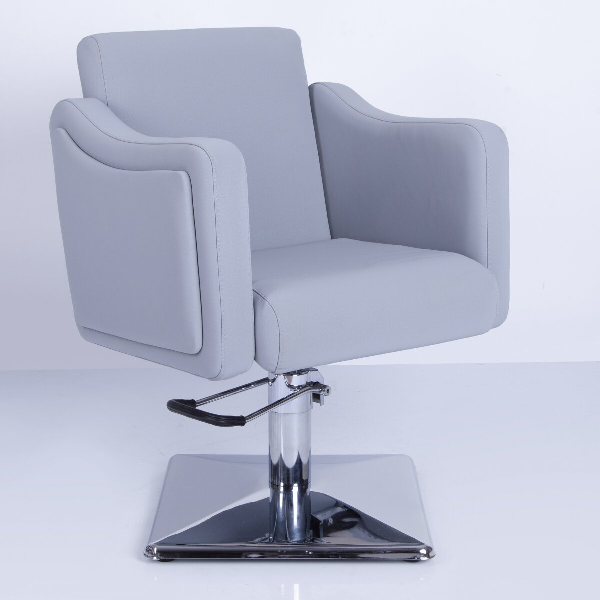 Кресло "Хорс". Источник:  https://www.imin.ru/equipment/parikmaherskoe-oborudovanie/parikmaherskie-kresla/parikmakherskoe-kreslo-khors-gidravlika/