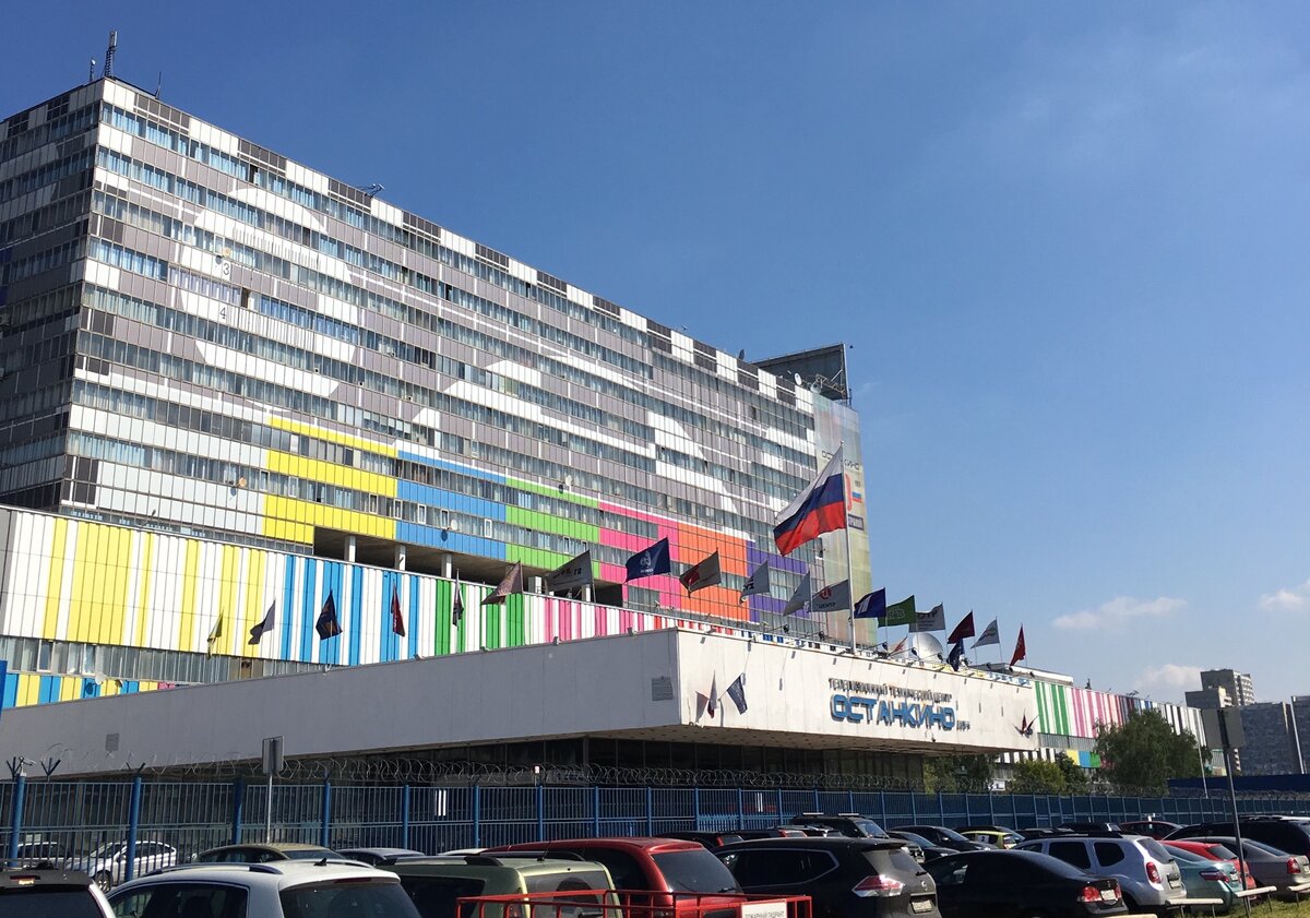 13 августа 2017. Коридоры почему-то не фотографировала. Наверное, стеснялась