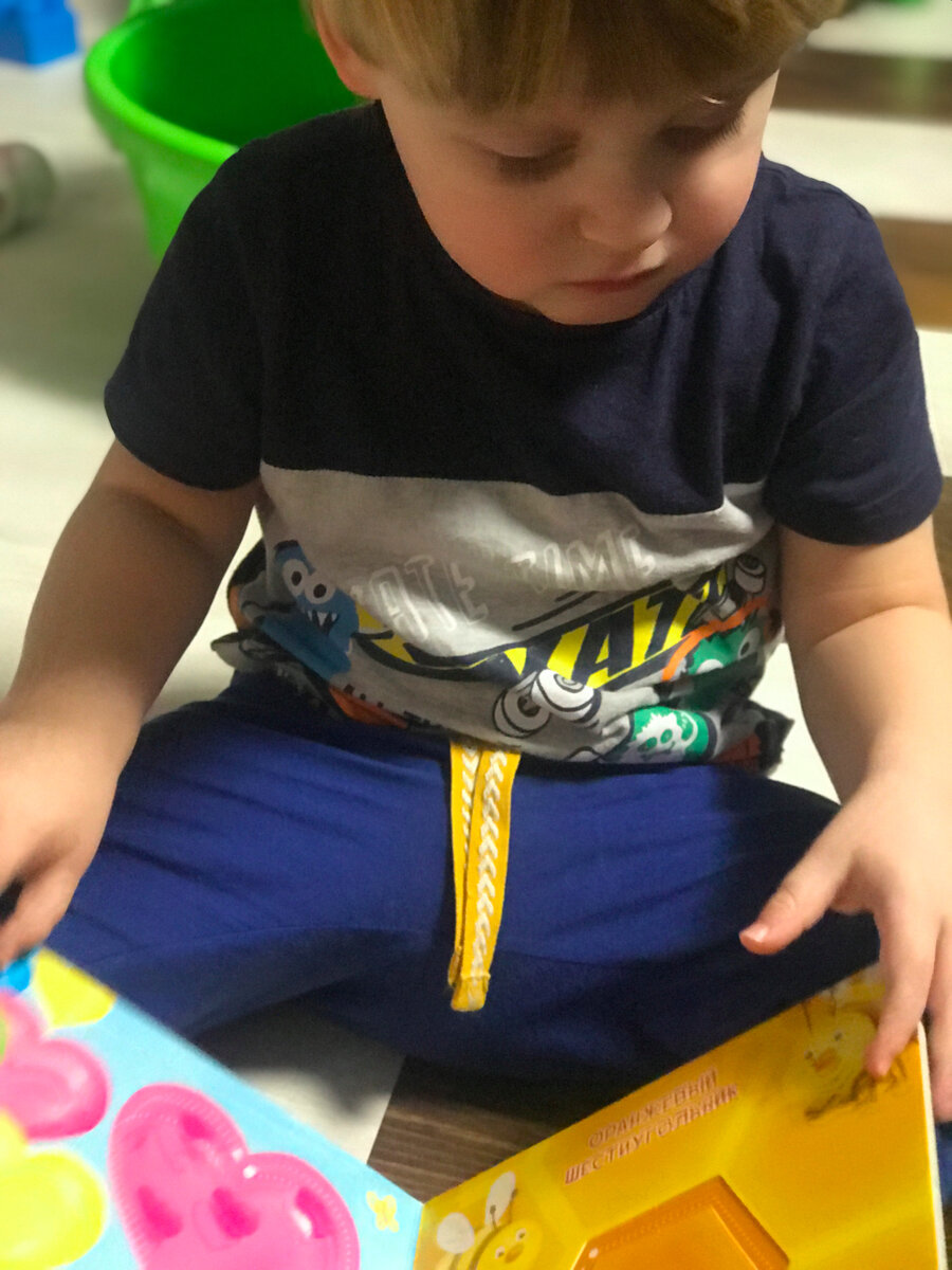 Когда мы касаемся в разговоре нашего подхода к воспитанию детей, часто слышим "ох, как не в России, здесь такие люди не приживутся". Однако, это опровергает наша жизнь и моя история