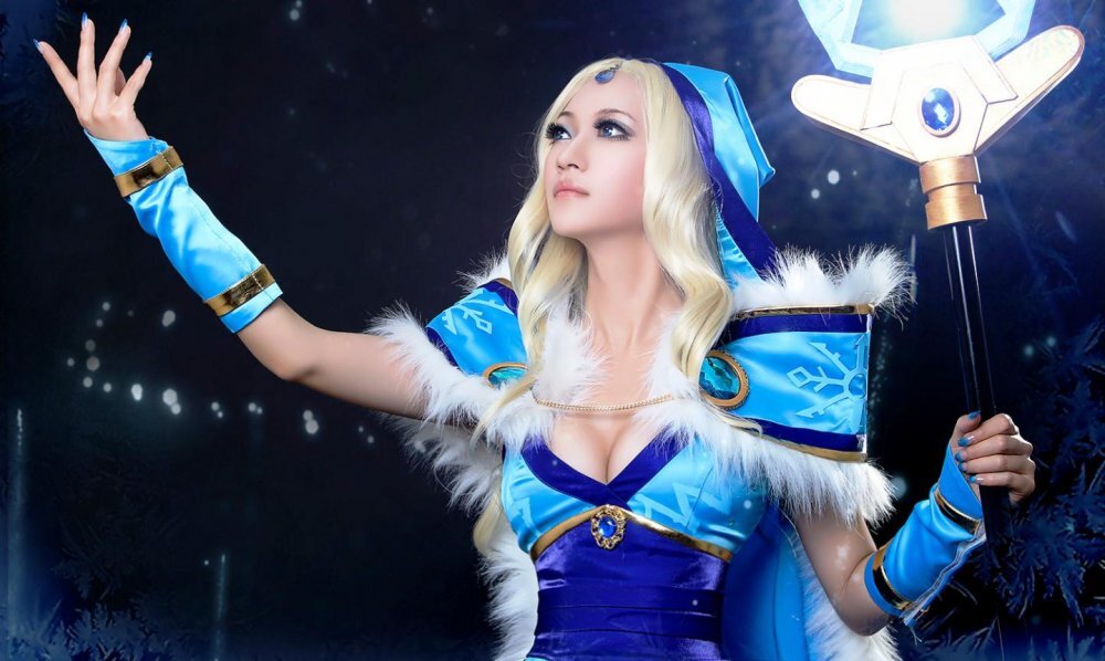 Crystal Maiden