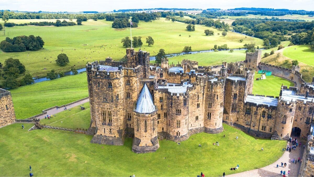 Alnwick Castle или же Хогвартс из фильма о Гарри Поттере