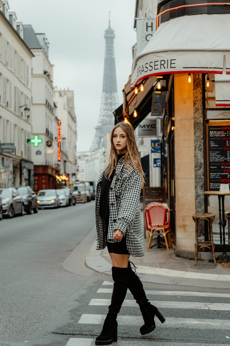 tamron.ru – Фокусное расстояние: 41mm; F/2.8; 1/400sec;  ISO: 125