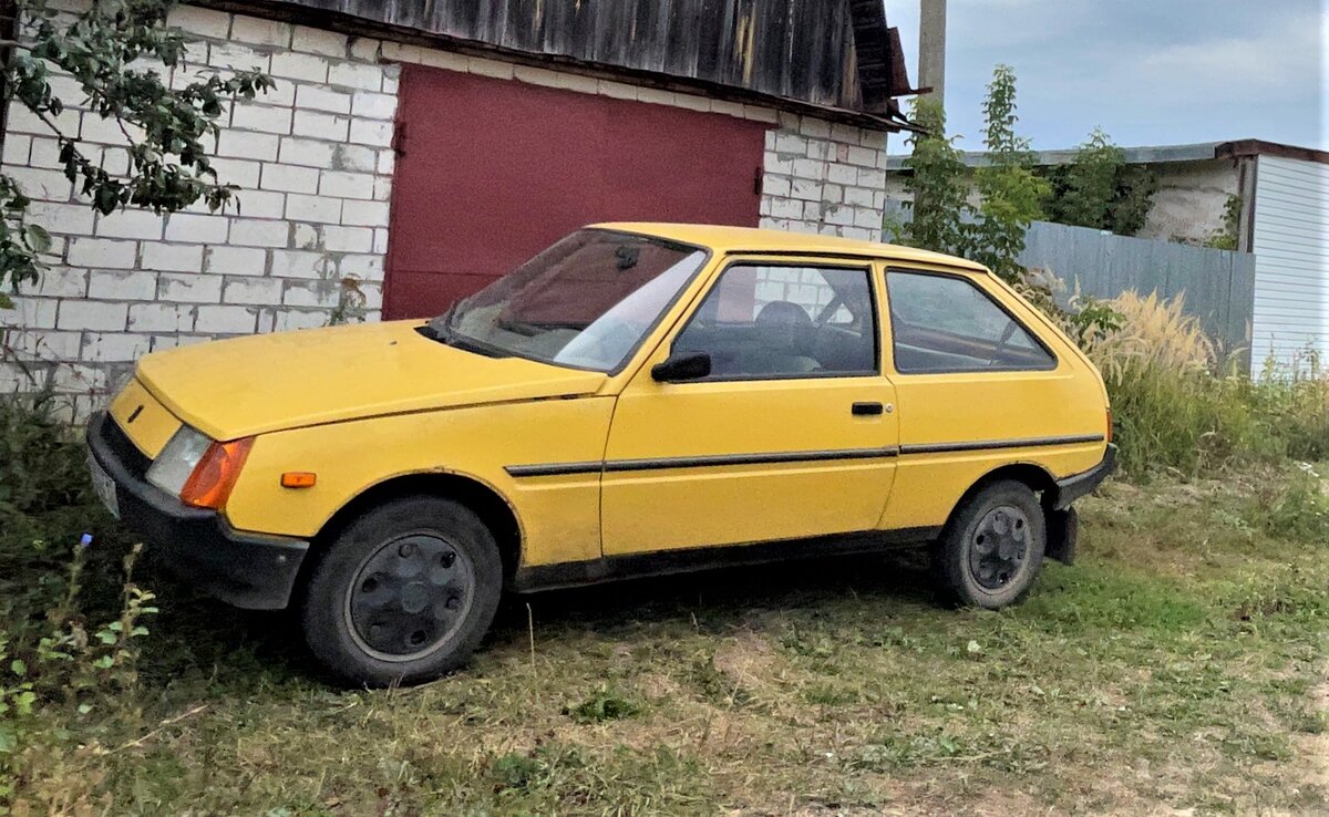 Бывшая таврия. Автомобиль Таврия фото двигателя 1995 года.