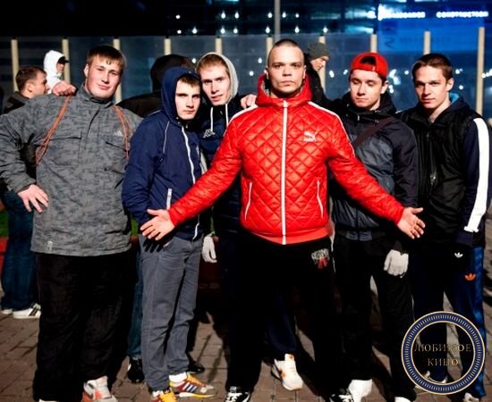 Кадр из фильма Околофутбола
