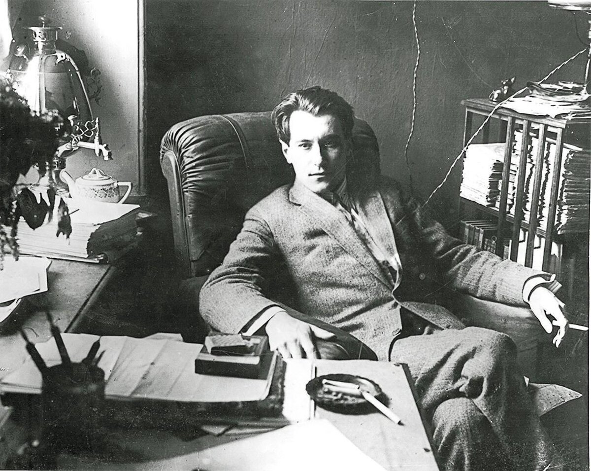 Валентин Катаев в молодости (Источник: culture.ru)