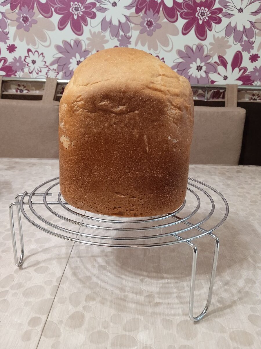 Хлеб поднимается, но опадает внутрь. Причины того, что хлеб опадает.