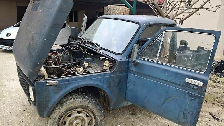 Уничтоженная НИВА 1988 г. в.  moly-shop.ru