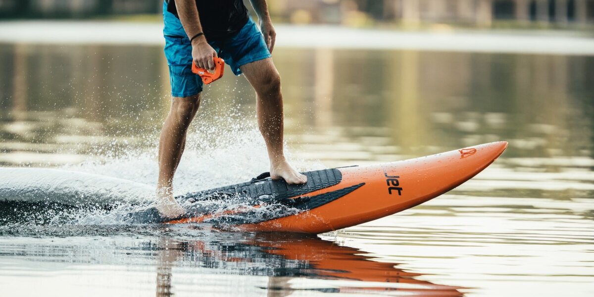 Вид спорта на водной электродоске