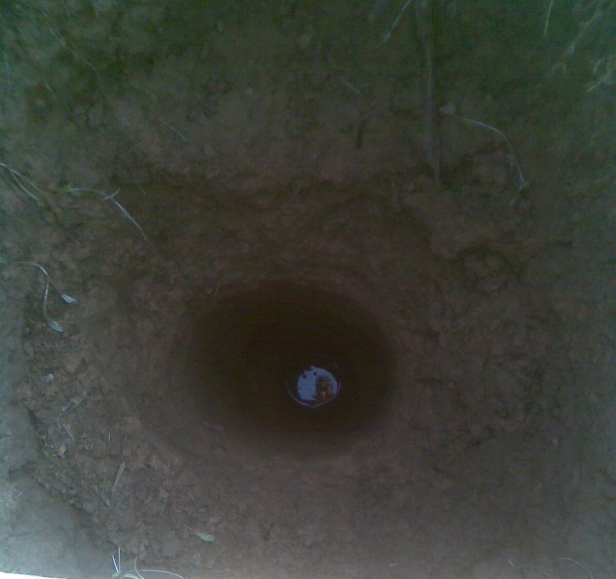 Вот они, добросовестно пройденные нами 5 м, вглубь земли в поисках воды