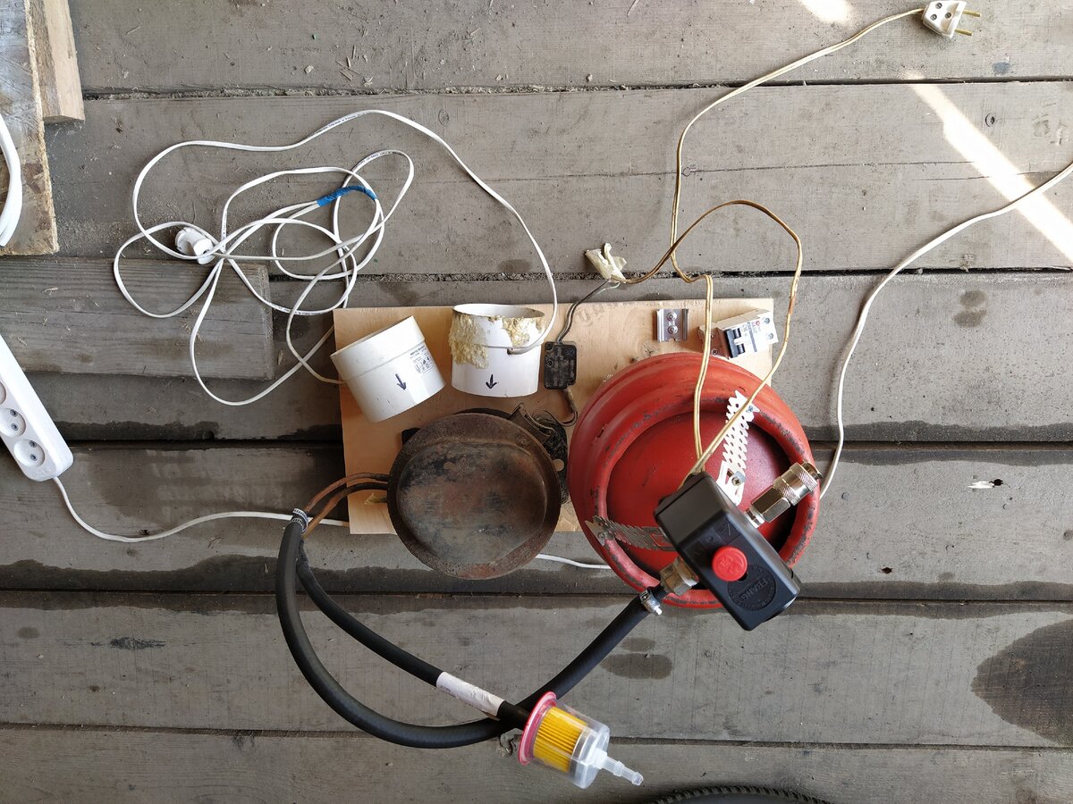 Вакуумный насос из холодильного компрессора. Компрессор из холодильного компрессора. Воздушный компрессор из холодильного. Самодельный воздушный насос. Компрессор из холодильного компрессора.