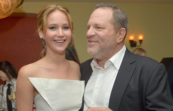 Фотография взята из https://www.yahoo.com/entertainment/jennifer-lawrence-denies-sleeping-harvey-222311598.html