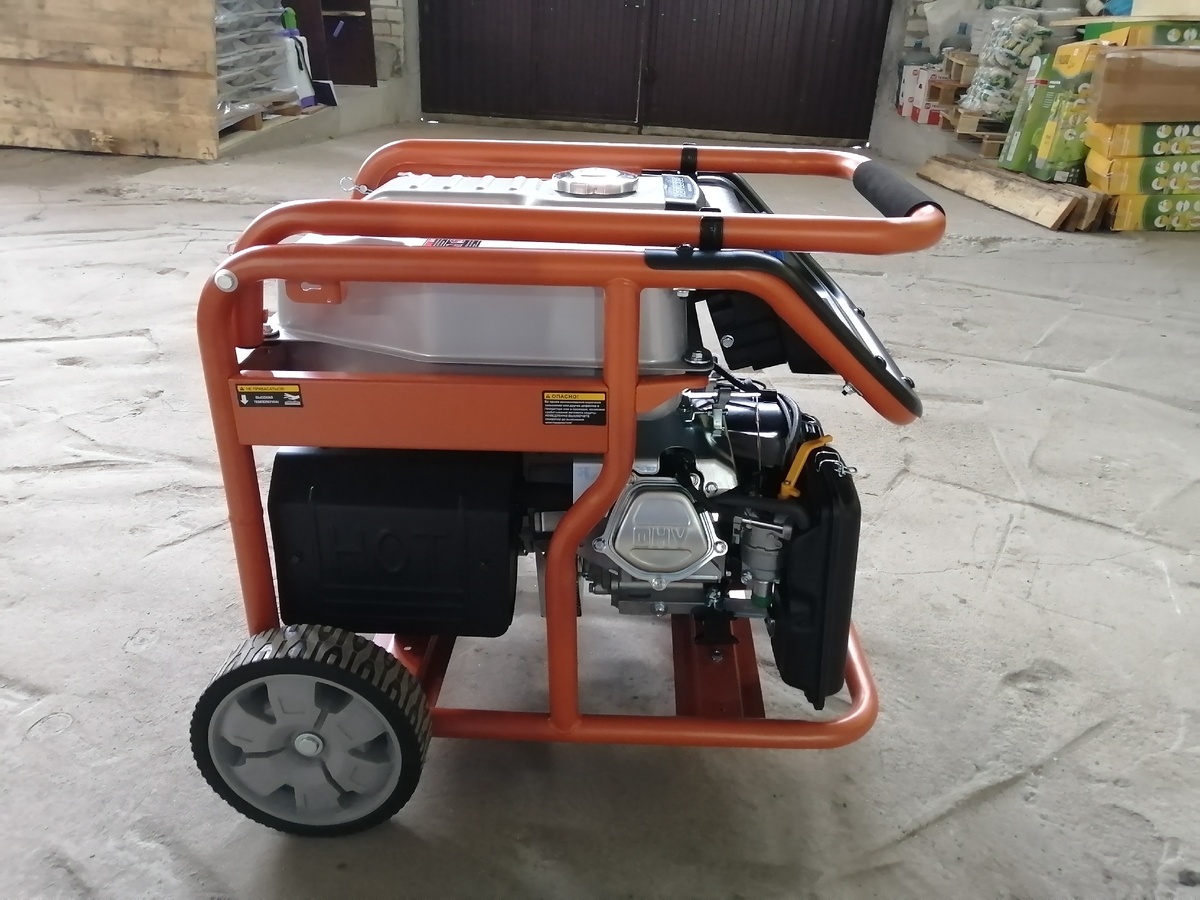 Электрогенератор ZONGSHEN KB 7000 E. Фото с нашего склада