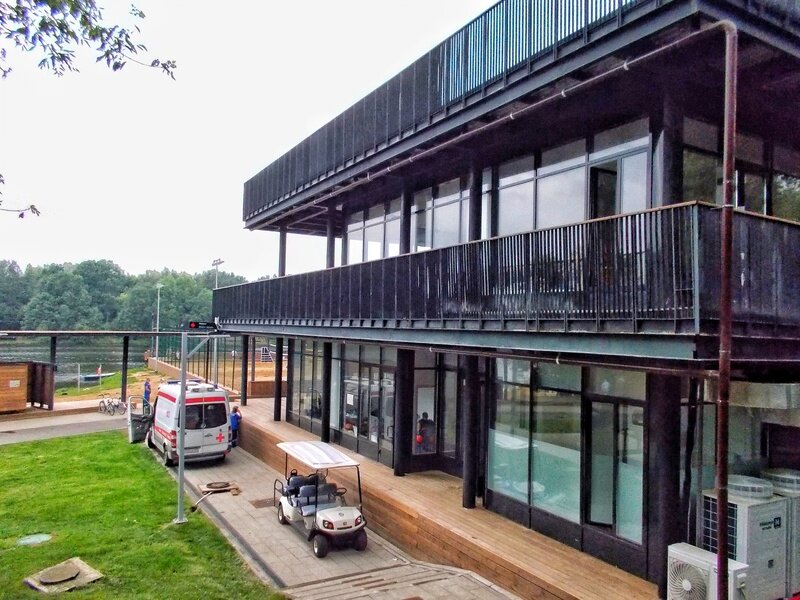 Медпункт, спасатели, кафе