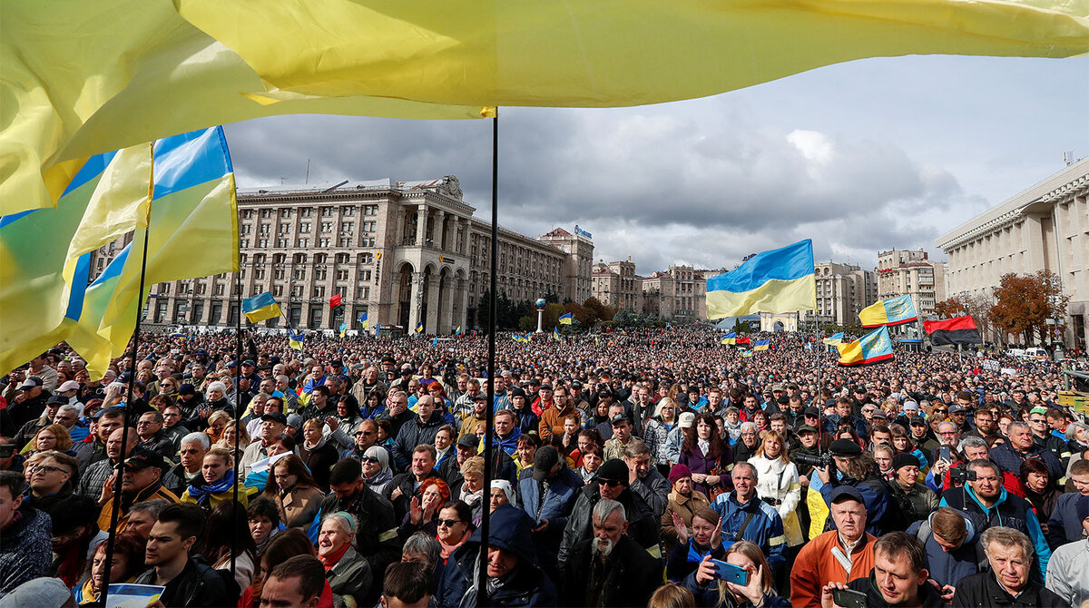 Майдан, Украина, 2019 г. Фото опубликовано Валентином Огиренко, издание Reuters.