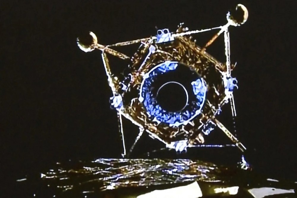 Луна правда или вымысел. Китайский космический аппарат «Чанъэ-5». Китайский космический аппарат «Чанъэ-3». Китайская миссия «Чанъэ-5». Chang'e 5 Moon.