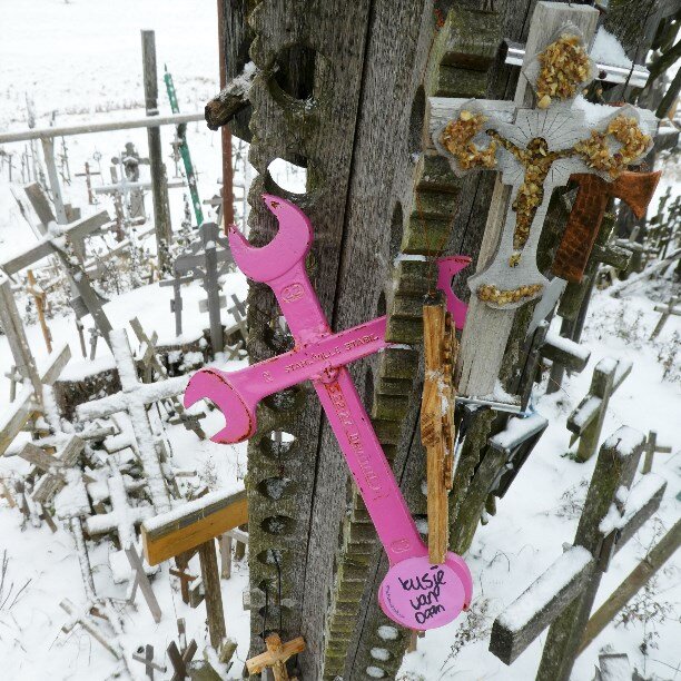 гора 9 крестов грузия. необычные православные крестики. гора 9 крестов грузия. рача гора 9 крестов. гора 9 крестов грузия.