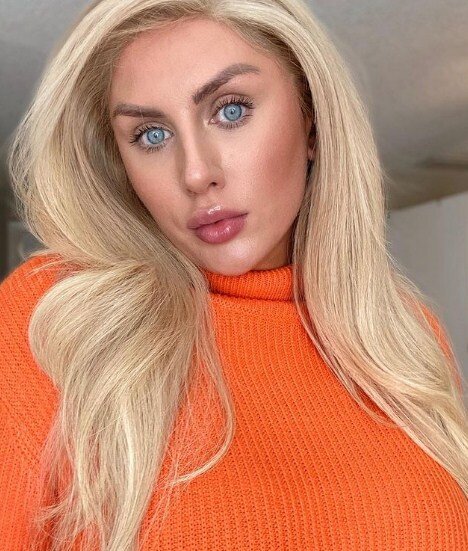 Фото: https://www.instagram.com/sophiesselfies224/