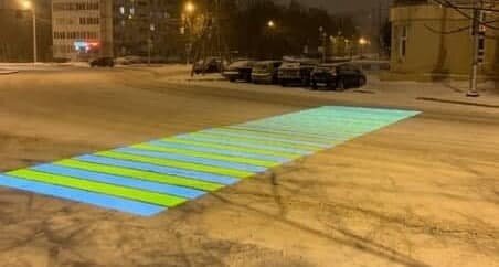 Проекционный пешеходный переход в Уфе за 400 т.р. 

Вместо того, чтобы сделать освещение на 10-20 переходах, сделали 1 проекционный.

Понты дороже денег.... и людей.