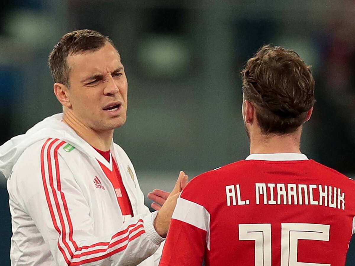Артем Дзюба (слева)  и Алексей Миранчук. Фото Чемпионат.ком 