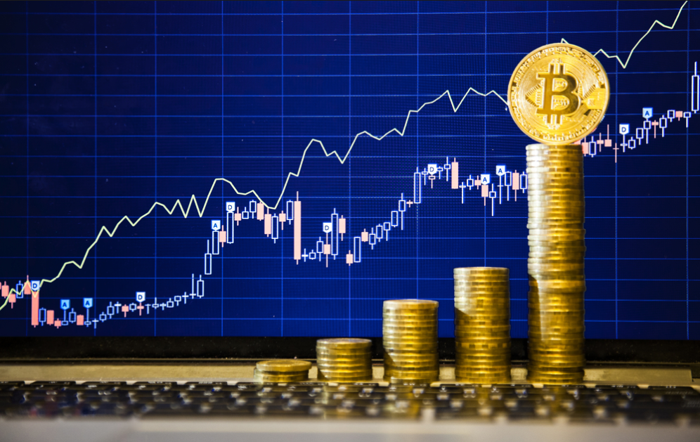 Цена биткоина выросла примерно на 20% в ночь на 12 января на 20%. Большинство альткоинов последовали данному примеру и многие монеты оказались в “зеленом цвете”.