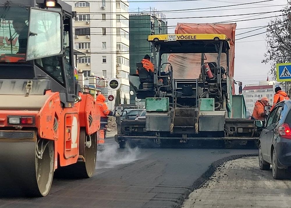 Дорожные работы на улице Фадеева. Фото Кирилла Сомова