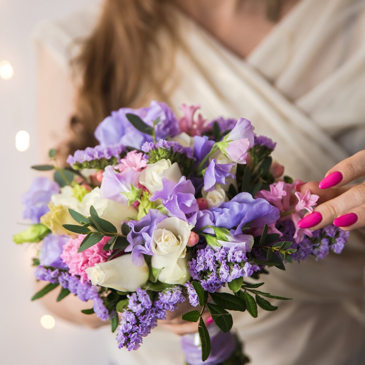 Букет невесты с сиреневой статицей