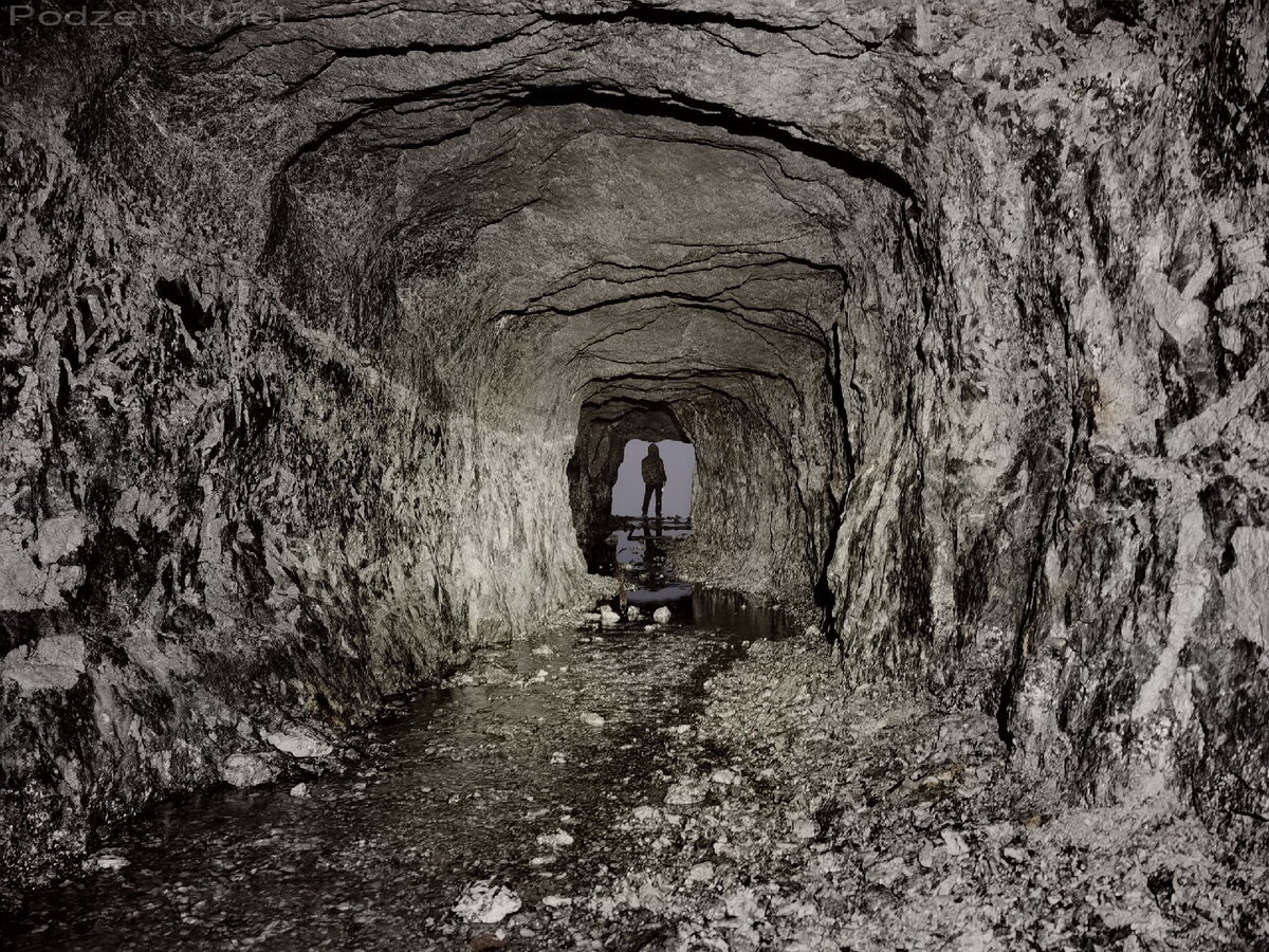 старый рудник. старый рудник. заброшенные шахты урала. шахты малахита урал. рудники.