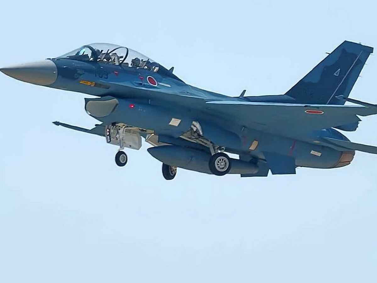 Mitsubishi F-2