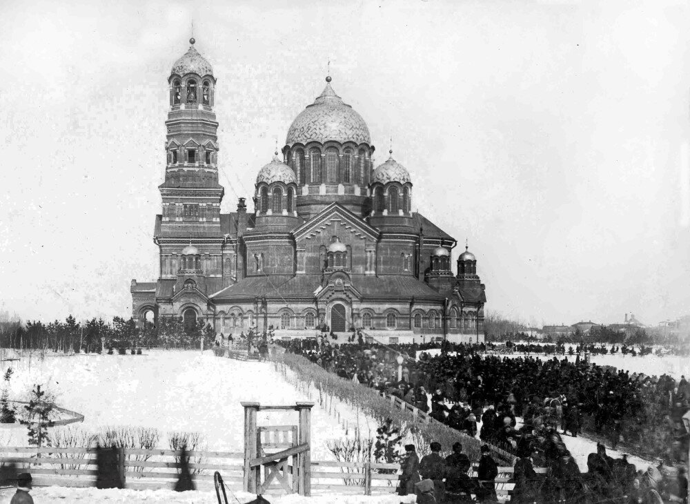 Кафедральный Собор на Соборной площади, источник фото - сайт https://clck.ru/ZC33t