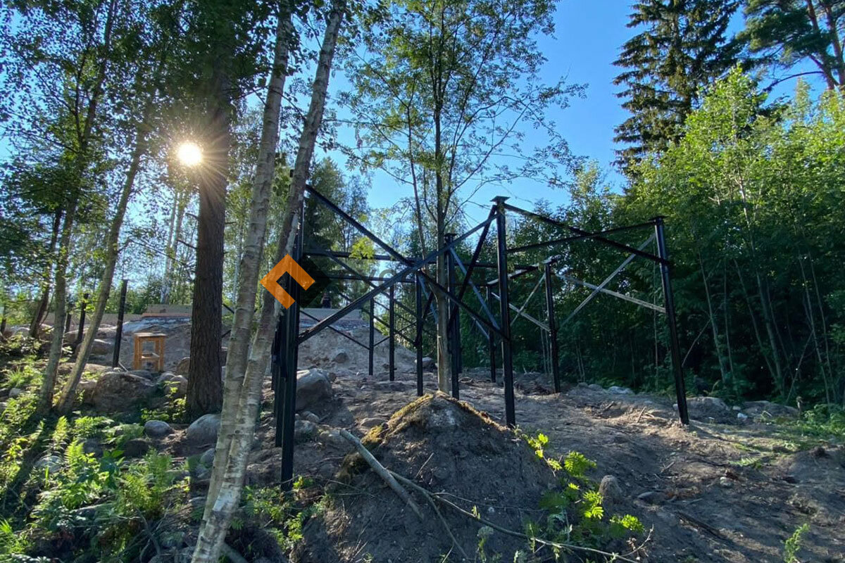 Монтаж винтовых свай для бани в Заозерном