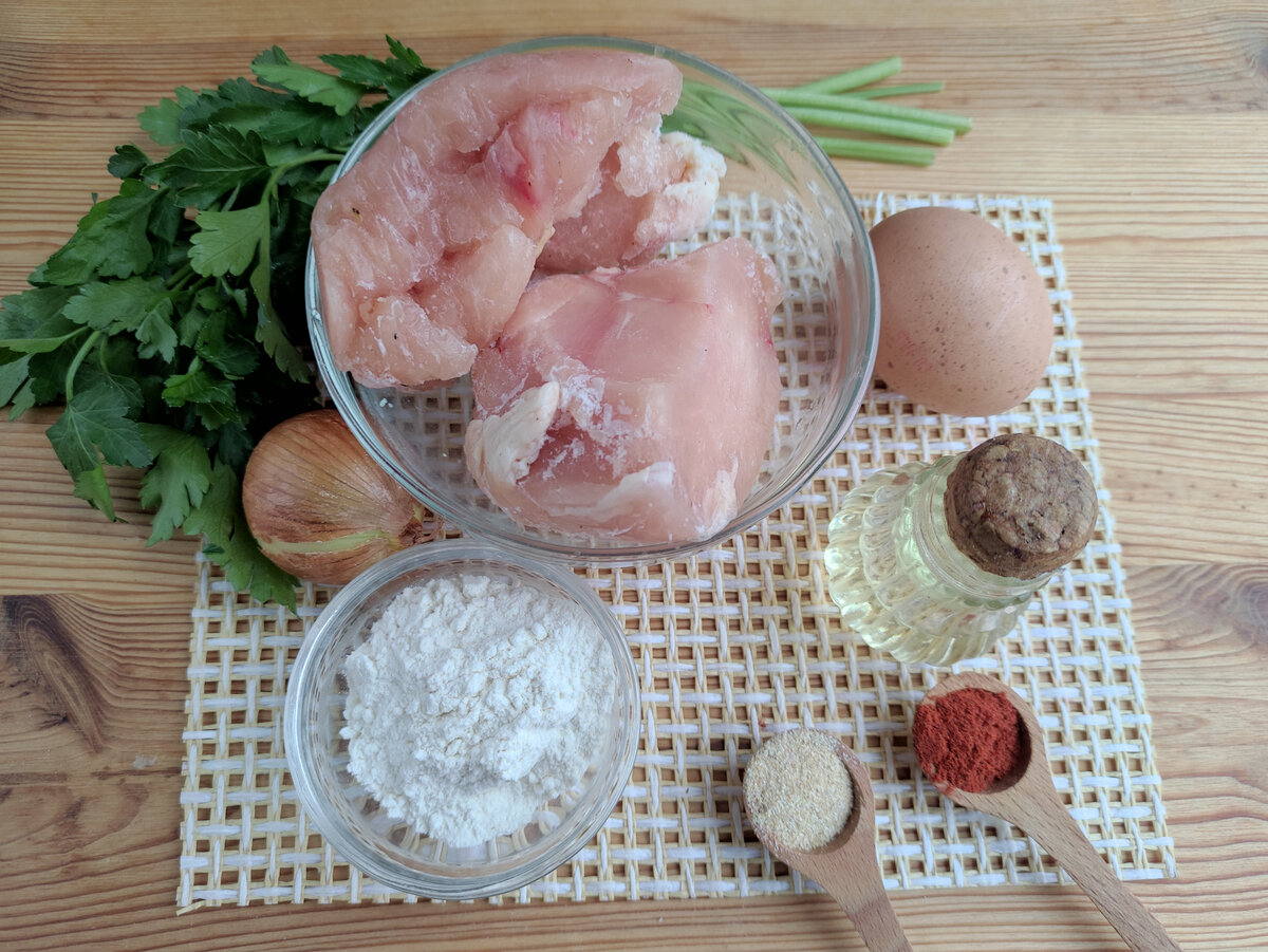 Ингредиенты для приготовления куриных драников