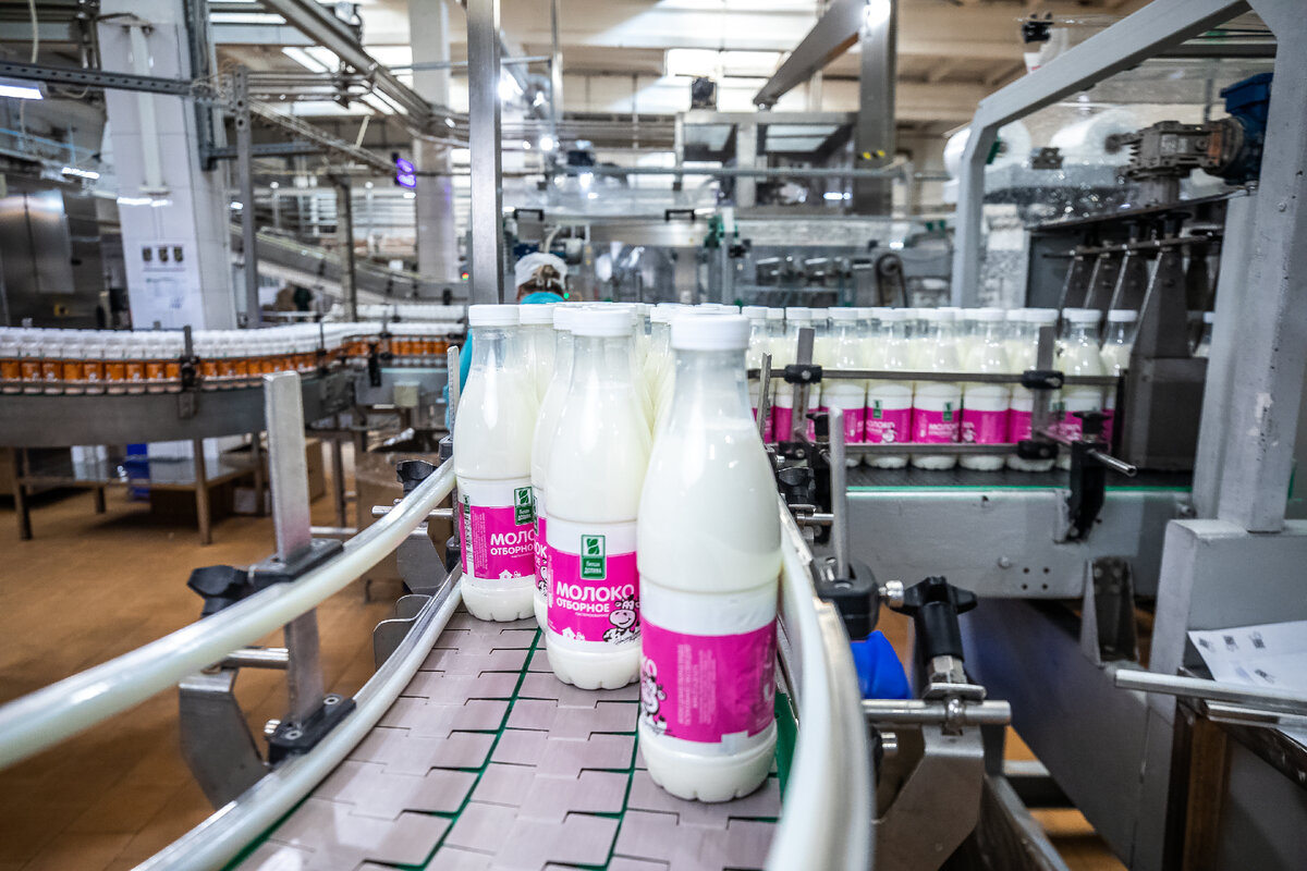 Молоко "Белая Долина" в ПЭТ-бутылке